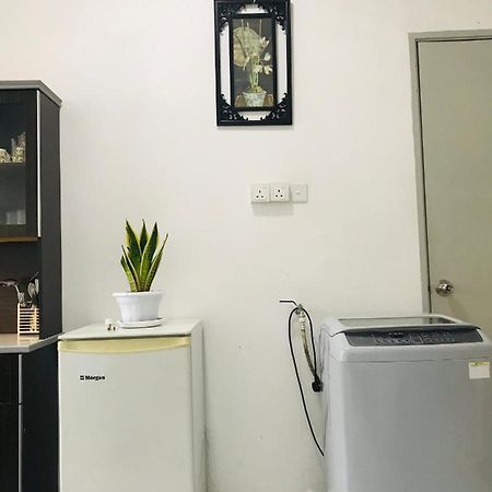 Alyn Home Batu Pahat II Wifi Coway Mohd Noor Extérieur photo