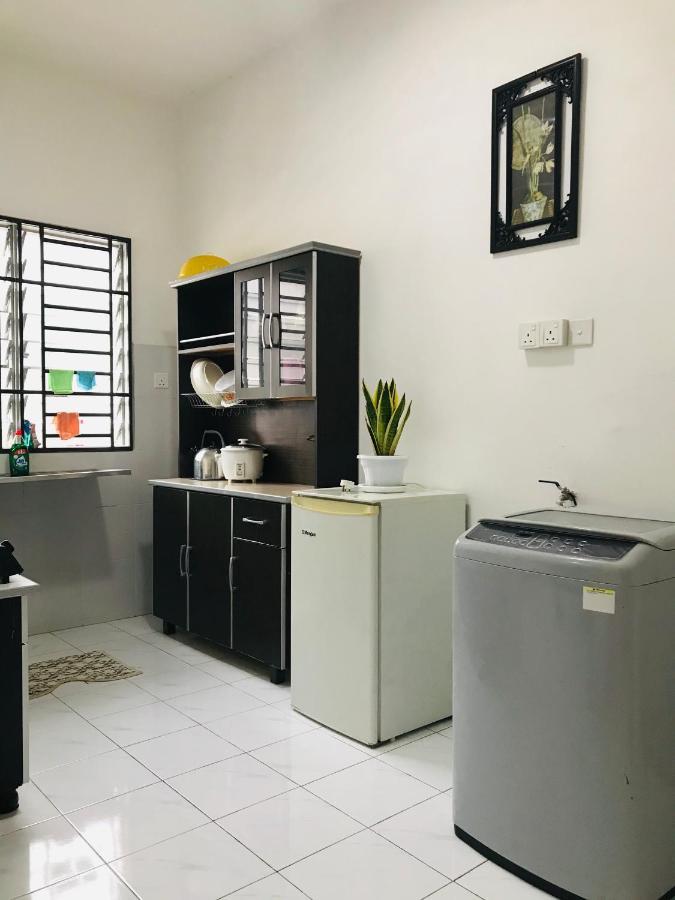 Alyn Home Batu Pahat II Wifi Coway Mohd Noor Extérieur photo